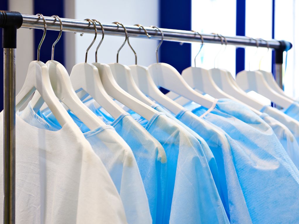 Odzież dla kosmetyczek - WikiLim